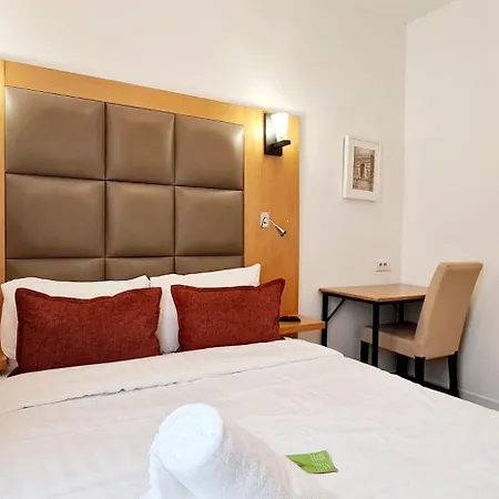 Hotel De France 18 Parigi Esterno foto