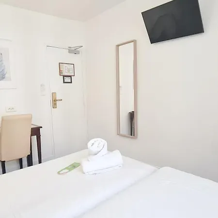 Hotel De France 18 Parigi Esterno foto